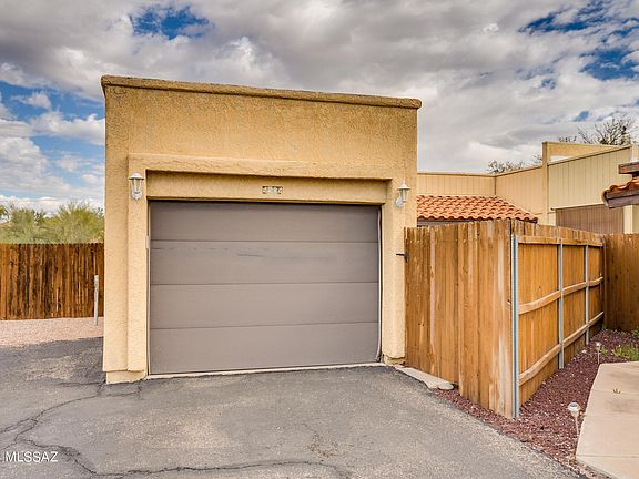 3rd image of 4504 W Pyracantha Dr