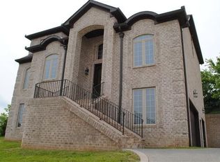 111 Holmes Dr, Hendersonville, TN 37075