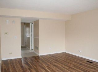 332 Delaware Dr, Bolingbrook, IL 60440