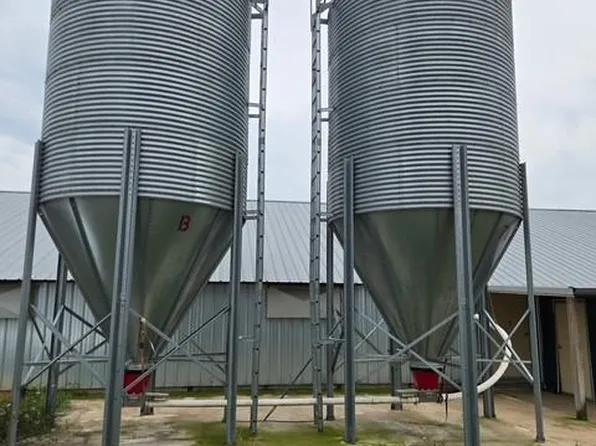 6140 & 6142 Easy St #84, Palestine, TX 75801