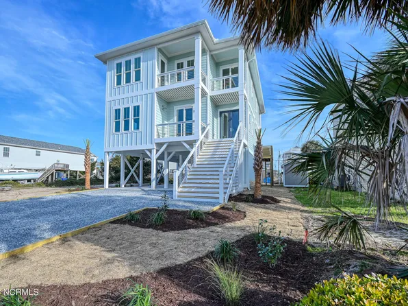 1404 N New River Drive, Surf City, NC 28445