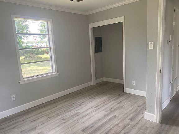 5th image of 4122 Parkway Dr