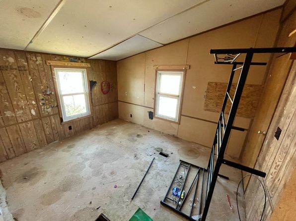 136 Boston St, Paden City, WV 26159