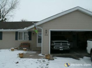 808 Marquette Dr SW, Poplar Grove, IL 61065