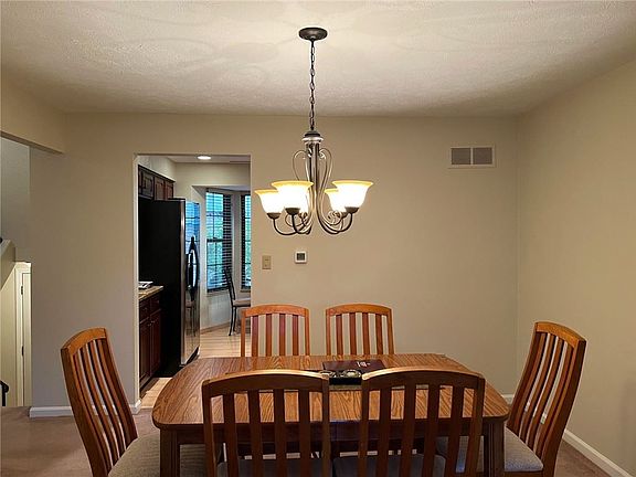 5th image of 304 Glenwood Dr