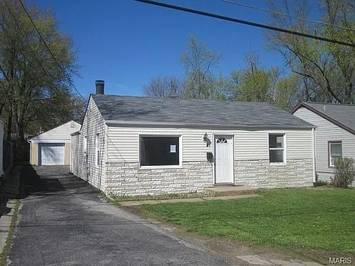 41 Becker Dr photo 1