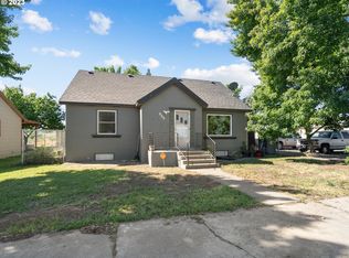 900 8th St, Umatilla, OR 97882
