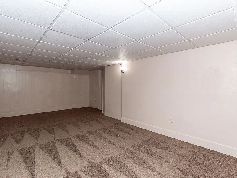 6674 Braun Ct — Photo 8
