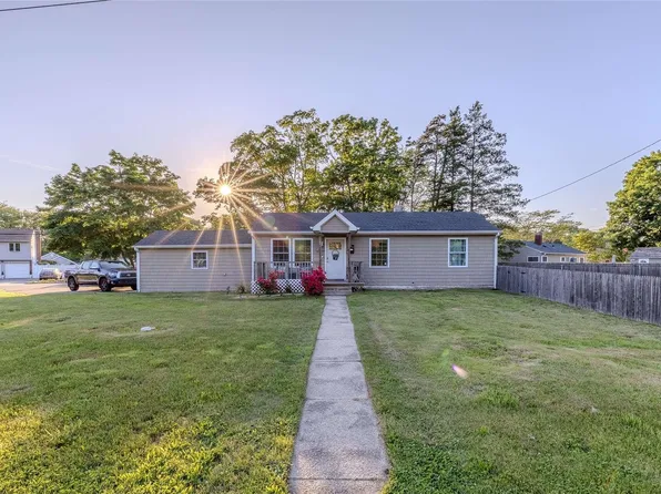 1013 Merriam Road, Bay Shore, NY 11706