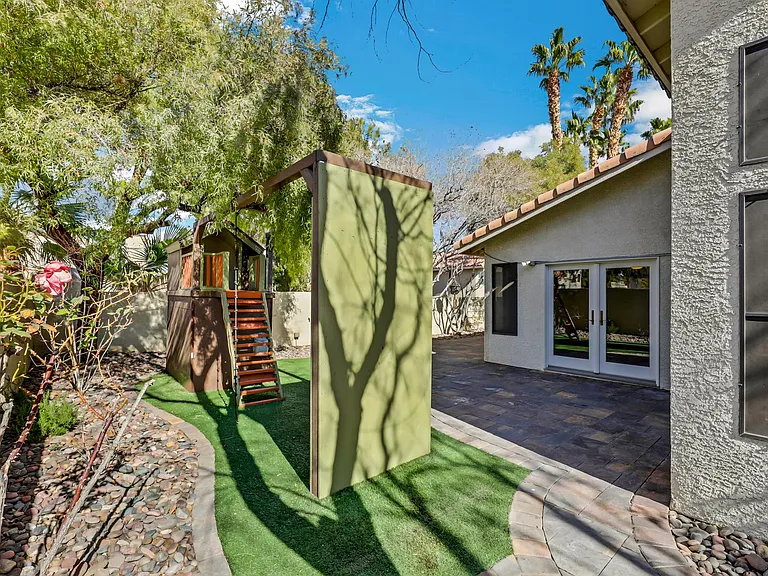 yard - treehouse has been removed!