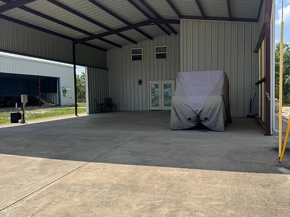 2nd image of 129 Live Oak Cir #18