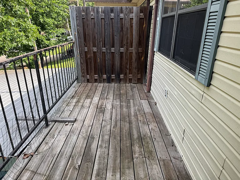 605 N Park St #C — Photo 6