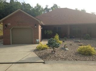 25 Hamlet Close, Parkersburg, WV 26104