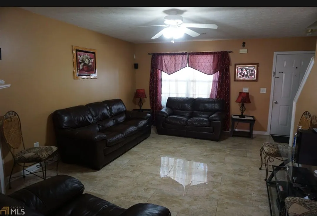 Building Photo - 304 Clearsprings Dr