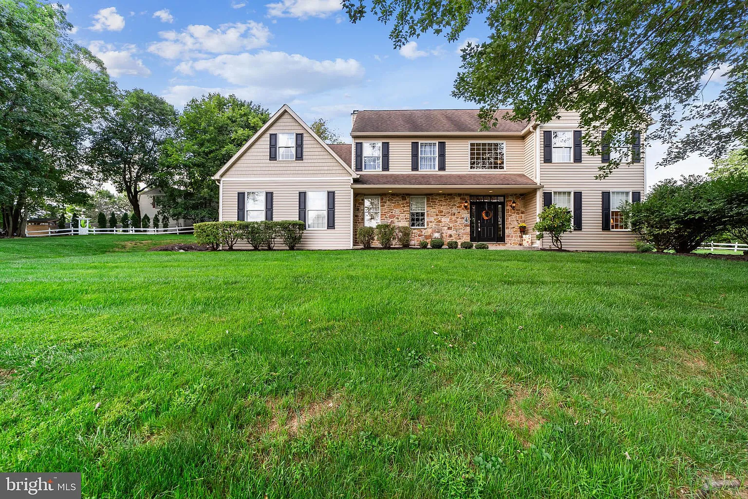 1 Quaker Ln photo 1