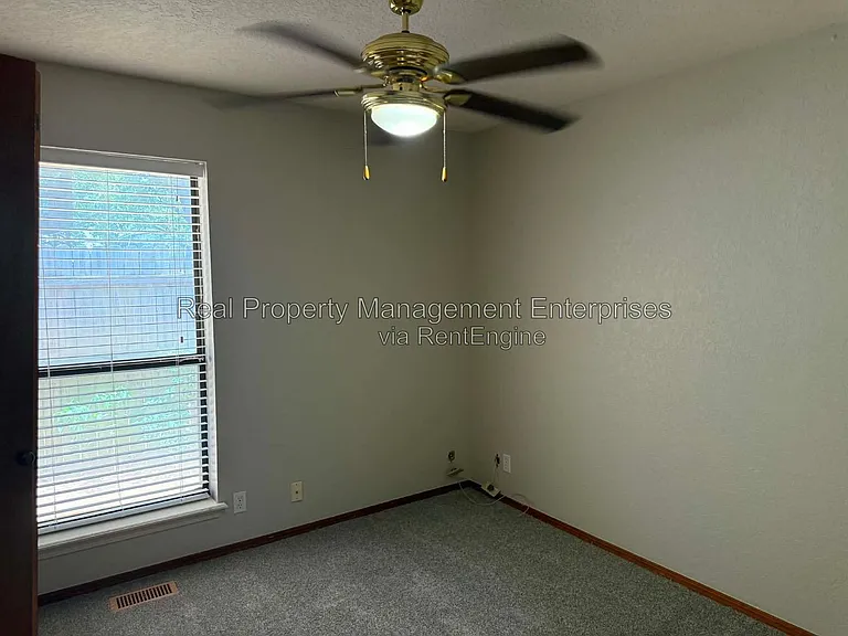4105 Heritage Place Dr — Photo 20