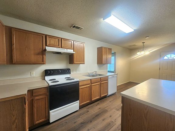 5th image of 1611 Wavecrest Dr