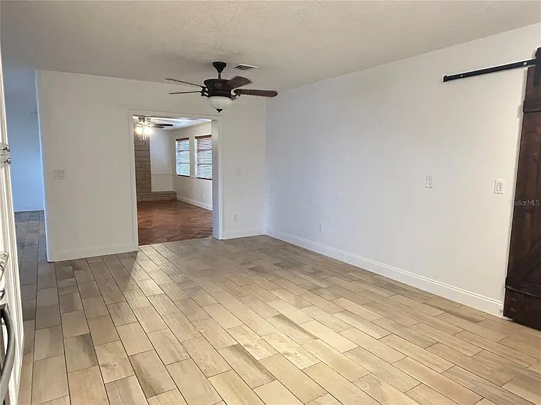1241 N Lake Elbert Dr NE — Photo 16