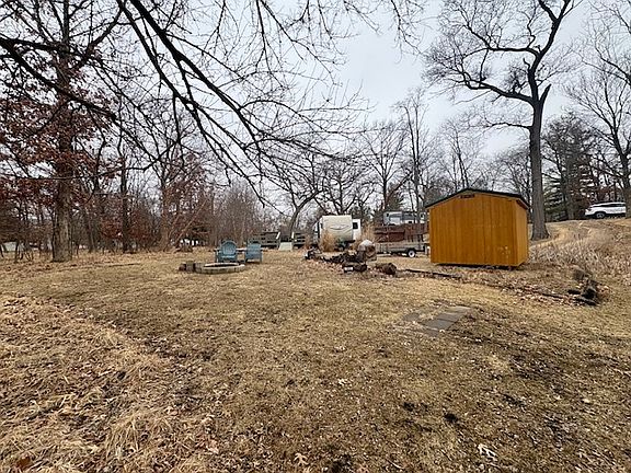5th image of 2/266&267 Woodhaven Dr E