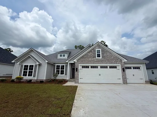 5048 Hatfield Cir, Hahira, GA 31632