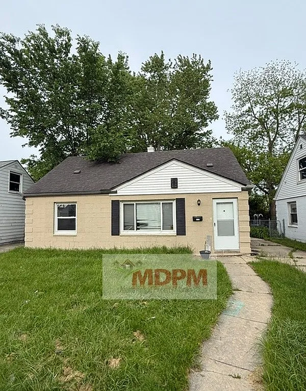 3 bed, 1152 sqft, $1,050 — Photo 1