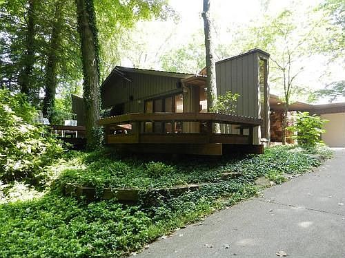 1st image of 324 Parnassus Dr