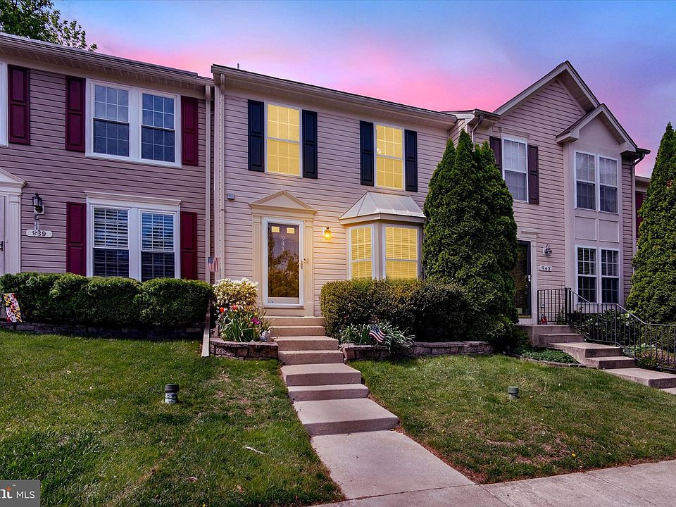 1st image of 941 Deerberry Ct