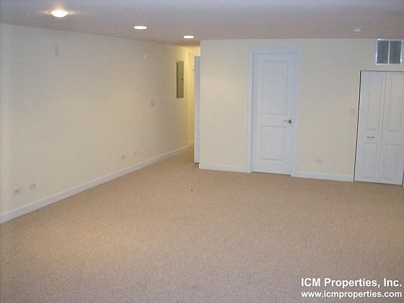 3rd image of 3340 N Sheffield Ave #1B