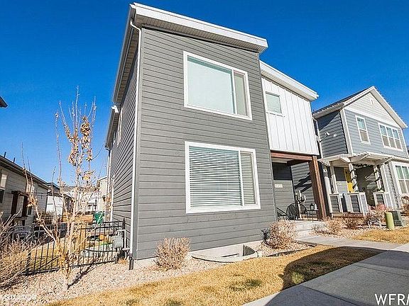 2nd image of 1046 W Albion Meadow Way