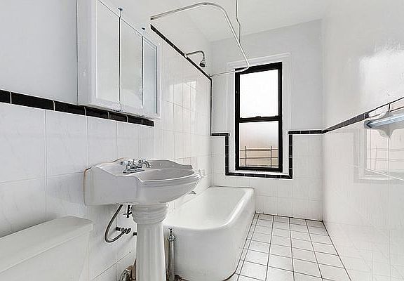 4th image of 15 Seaman Ave APT 1G