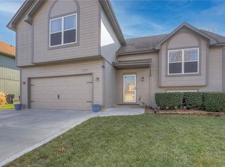 17257 W 157th St, Olathe, KS 66062