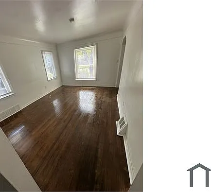 19950 Oakfield St — Photo 2