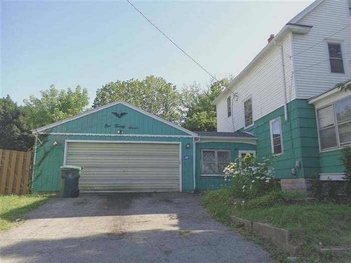 GARAGE