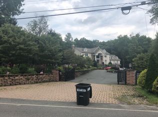 28 Old Beach Glen Rd, Rockaway, NJ 07866