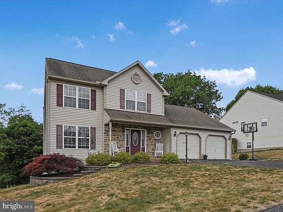 4th image of 630 Stoney Run Rd