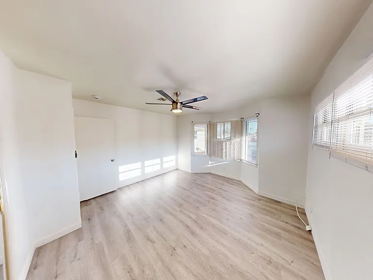 5704 Dorothy Dr — Photo 5