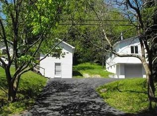 6076 Baker School Rd, Trafford, PA 15085