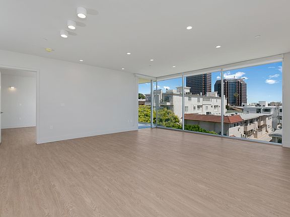 4th image of 11837 Mayfield Ave #306