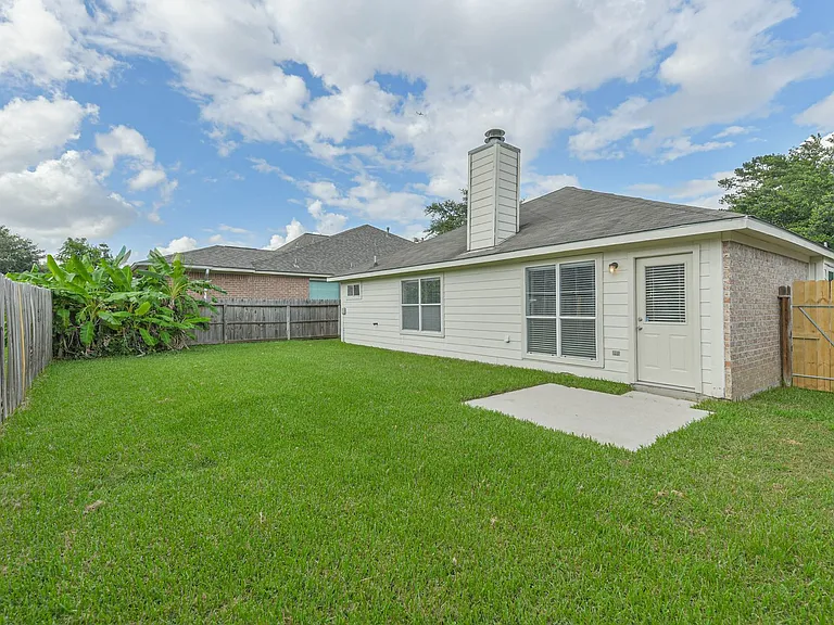13831 Hillingdale Ln — Photo 32
