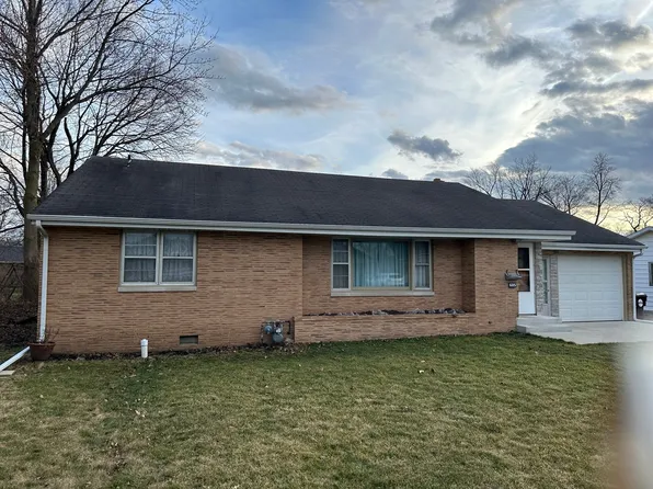 605 E Washington St, Le Roy, IL 61752
