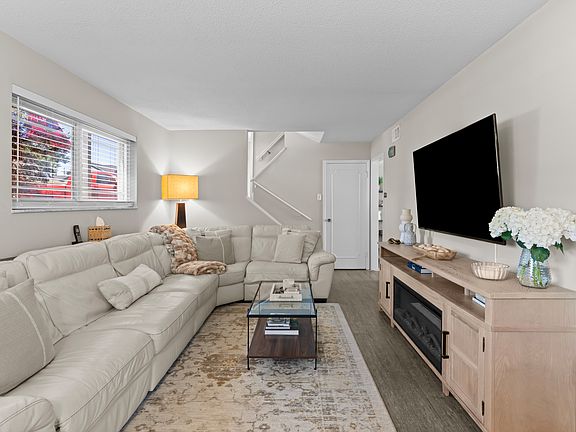 5th image of 1232 Vero Ln