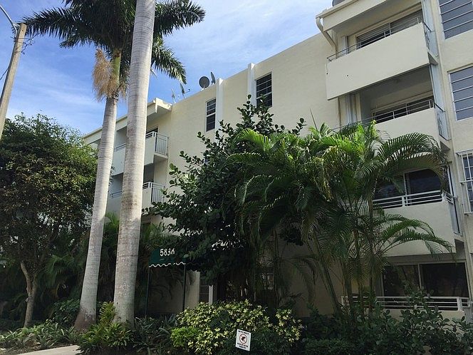 Boutique Building in South Miami!