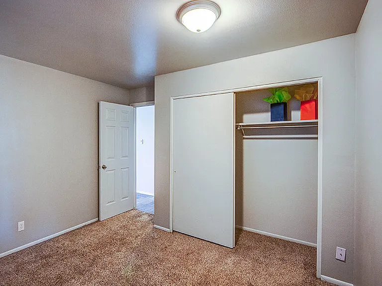 Franklin Flats — Photo 12