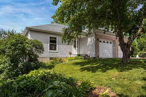 1961 S Ridge Dr Photo 1