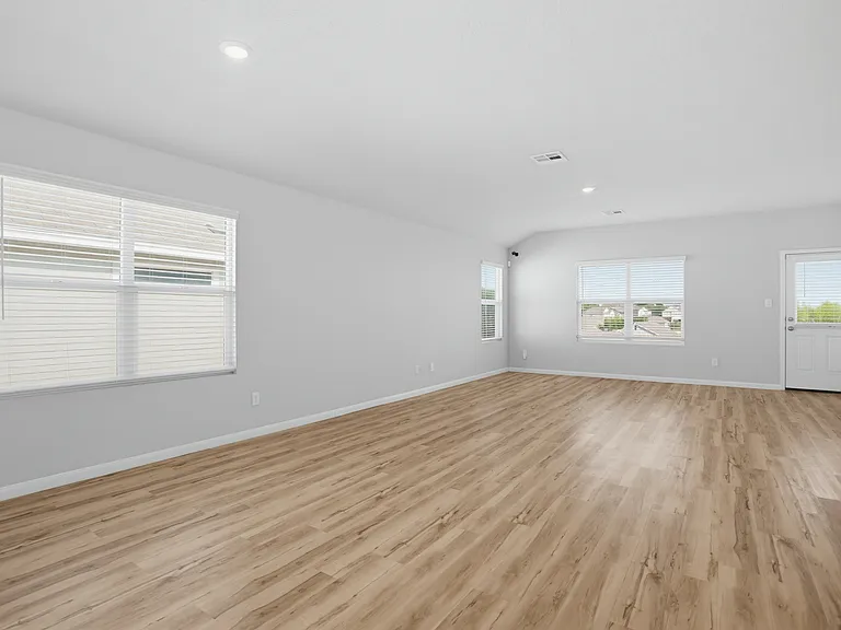 13138 Rosemary Cv — Photo 2