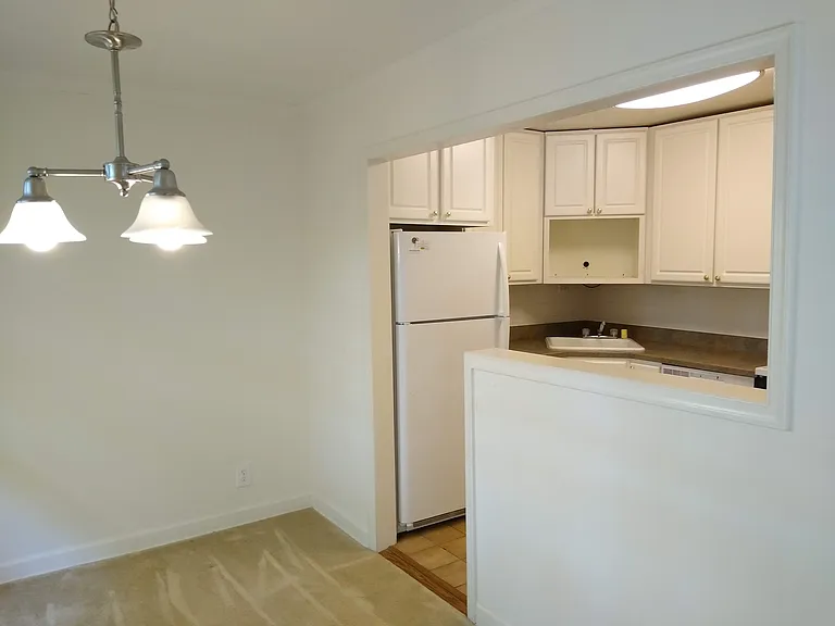 Hickory Hills Condominiums — Photo 24