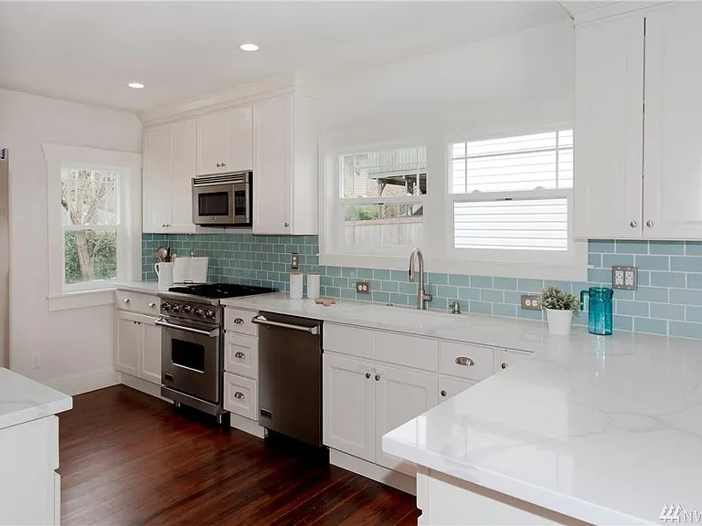 3115 E Yesler Way — Photo 9