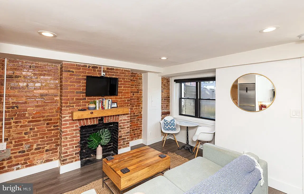 1 bed, 1.0 bath, 1116 sqft, $2,100 — Photo 4