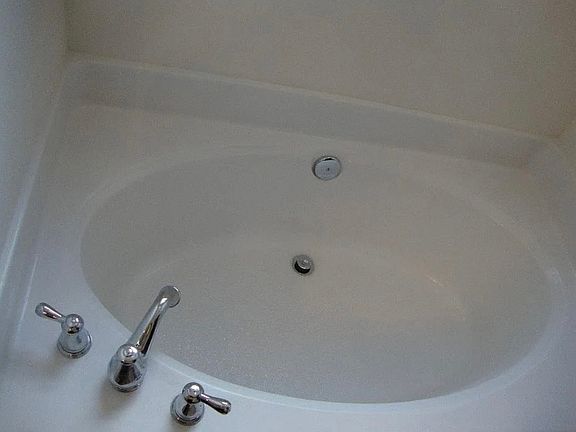 5th image of 3162 Fleming Dr
