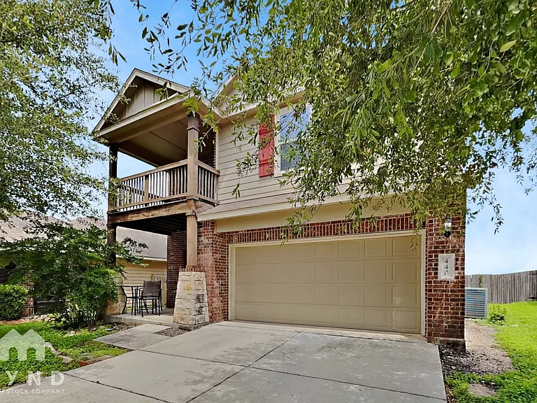 440 Stonebrook Dr — Photo 1